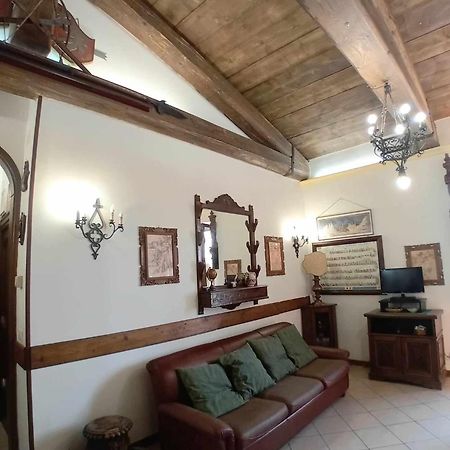 Casa Serafina Trilocale Con Arredi D'Arte E Parcheggio Privato Орвието Экстерьер фото