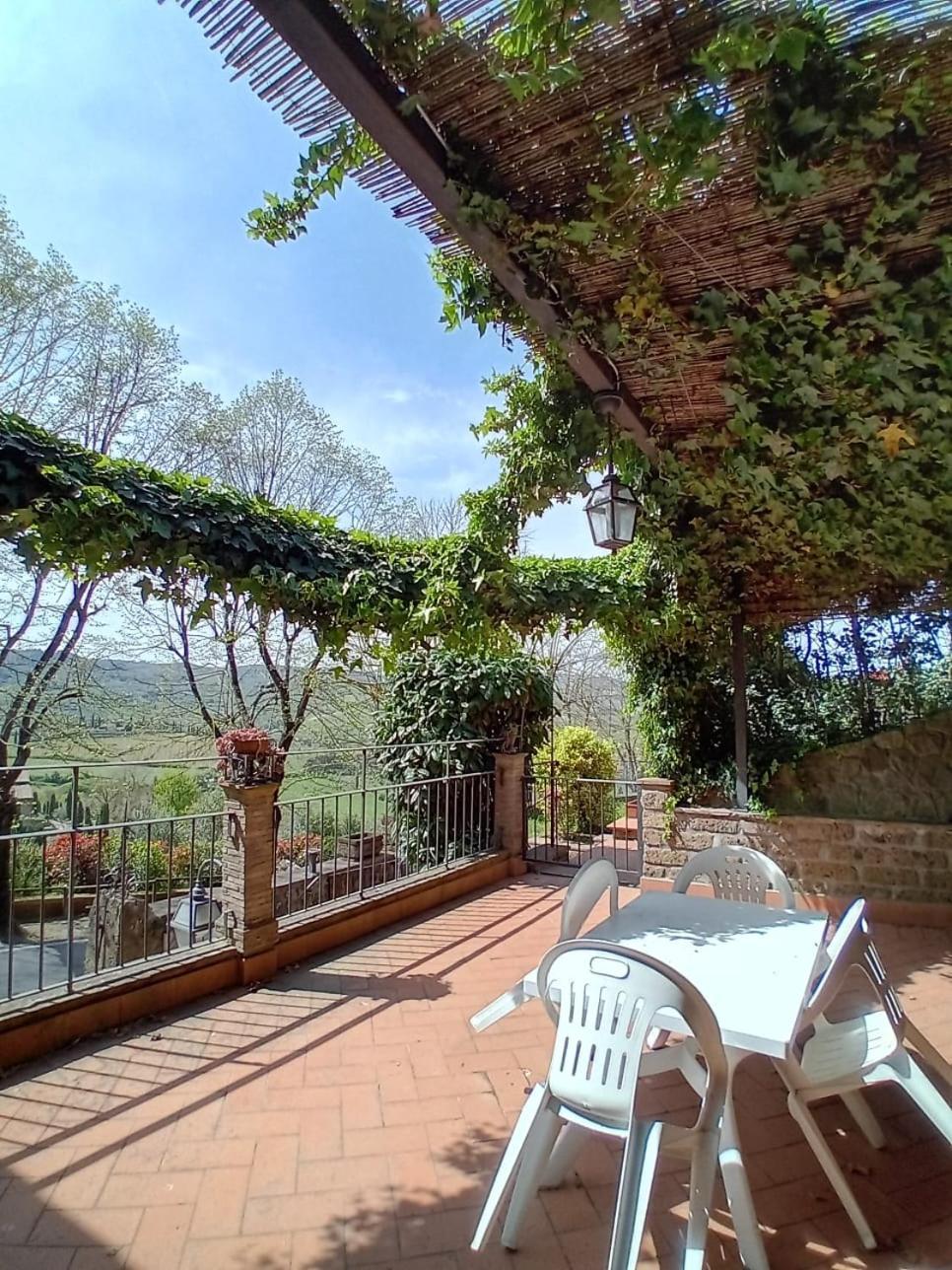 Casa Serafina Trilocale Con Arredi D'Arte E Parcheggio Privato Орвието Экстерьер фото